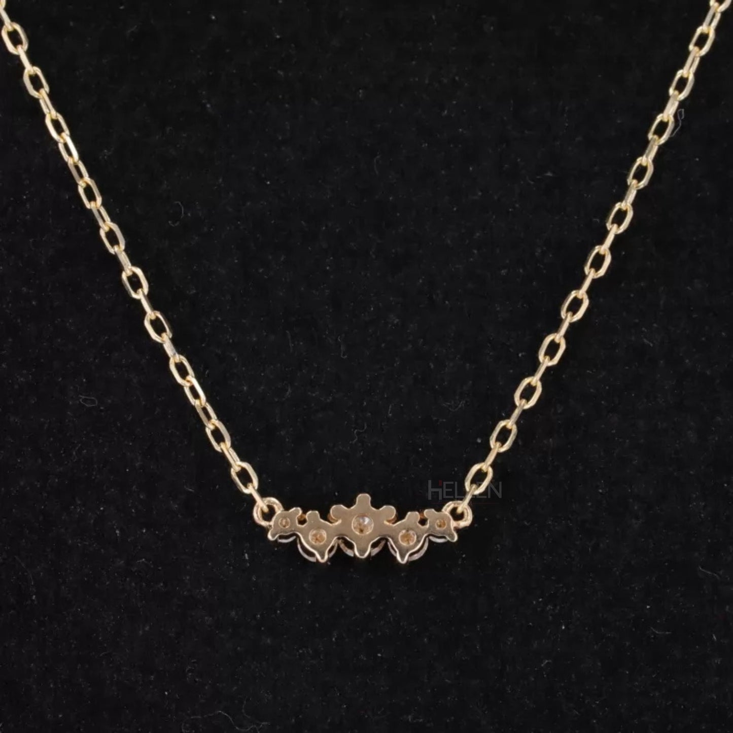 Un-even Size Round Cut Moissanite Necklace for Every Occasion