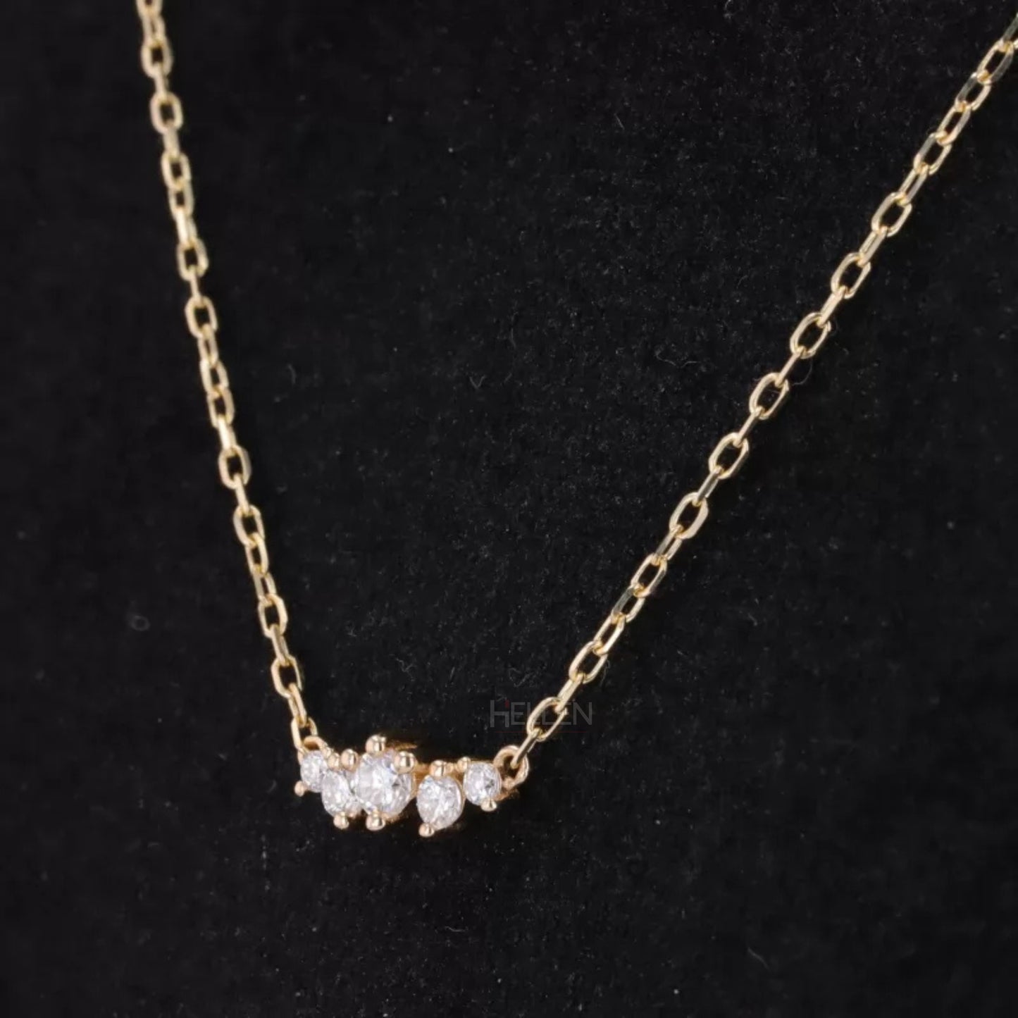 Un-even Size Round Cut Moissanite Necklace for Every Occasion