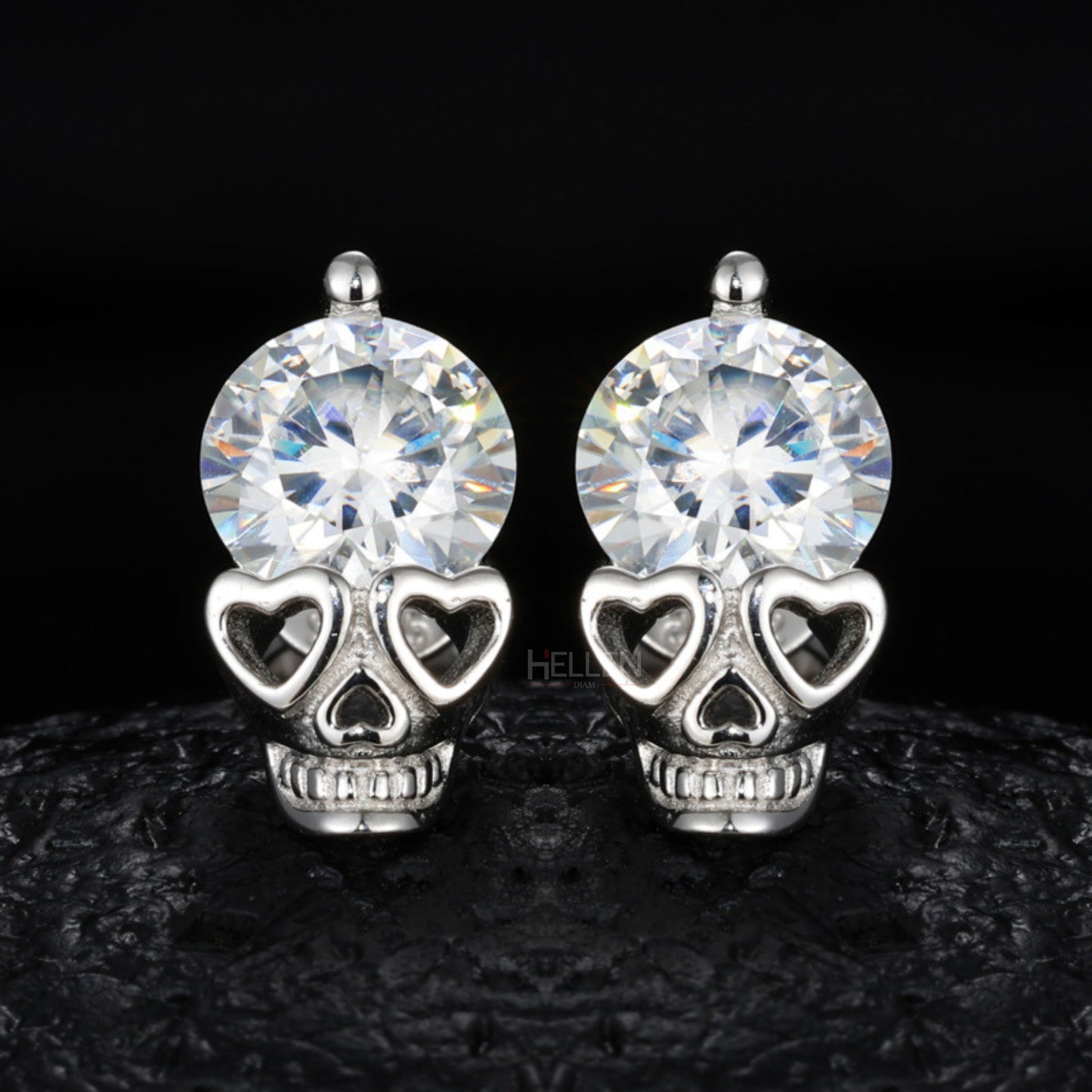 Skull Head Men's Studs With Solitaire Moissanite