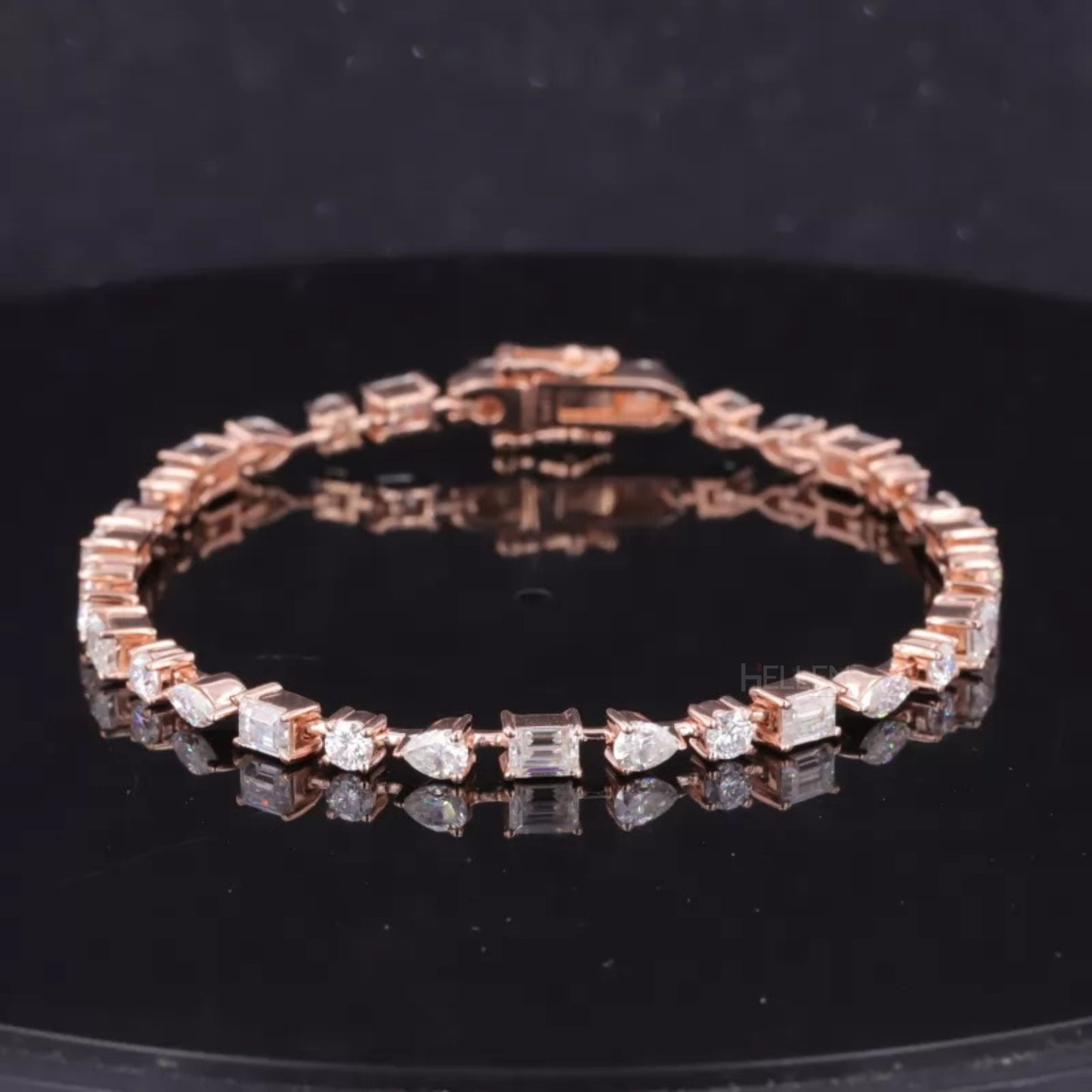 Signature tennis bracelet featuring alternating moissanite in mixed cuts – elegant and artistic modern design