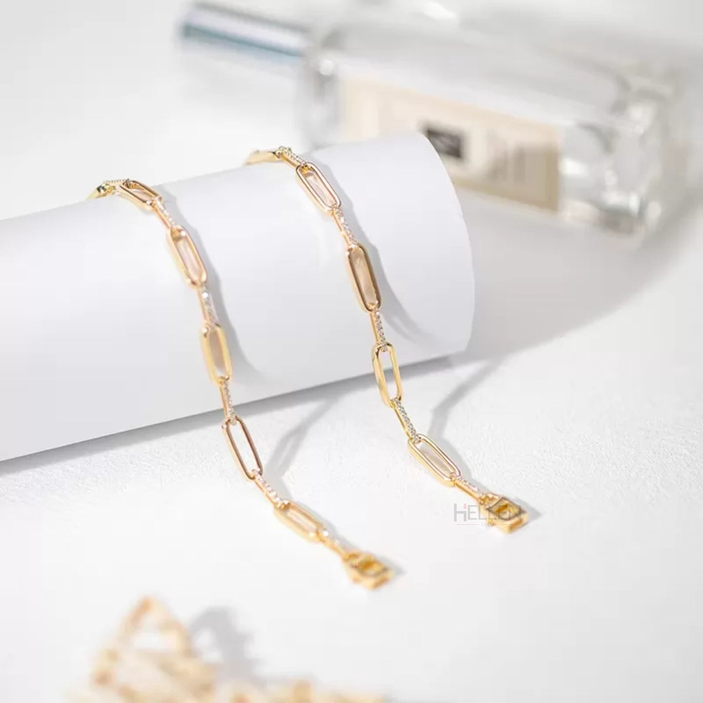 Elegant Italian Feel Linking Bracelet With Round Cut Moissanite