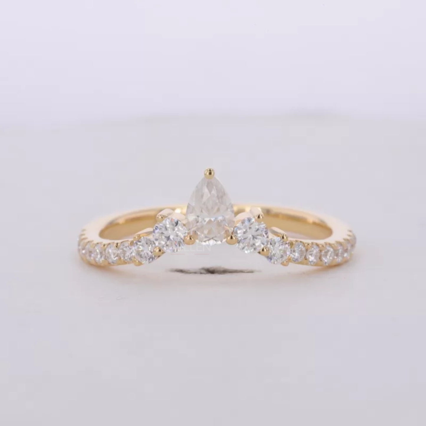 Round And Pear Cut V Curved Moissanite Wedding Band