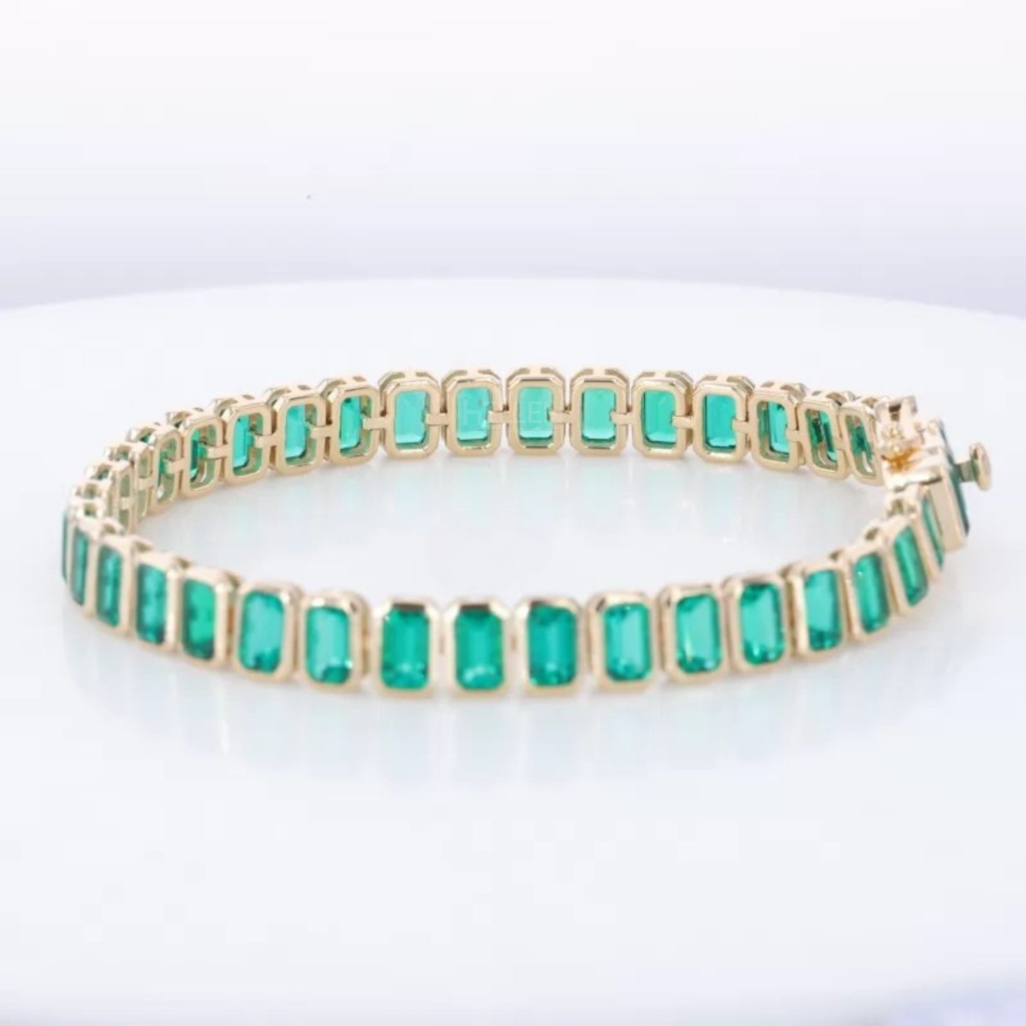 Green Emerald Gemstone Bezel Setting Tennis Bracelet