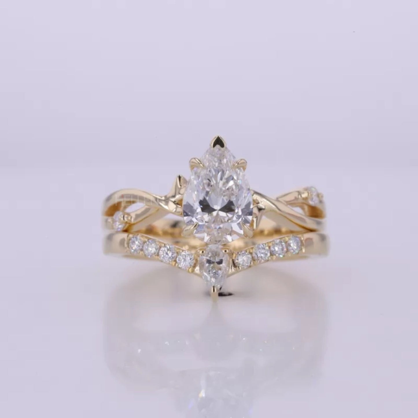 Pear And Round Cut Moissanite Bridal Ring Set