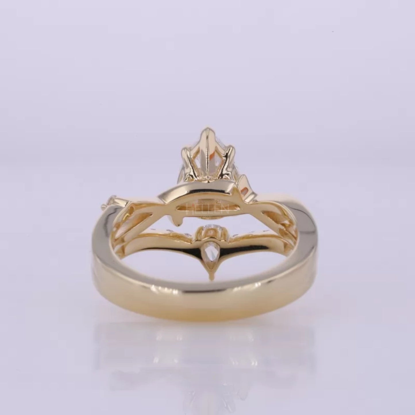 Pear And Round Cut Moissanite Bridal Ring Set