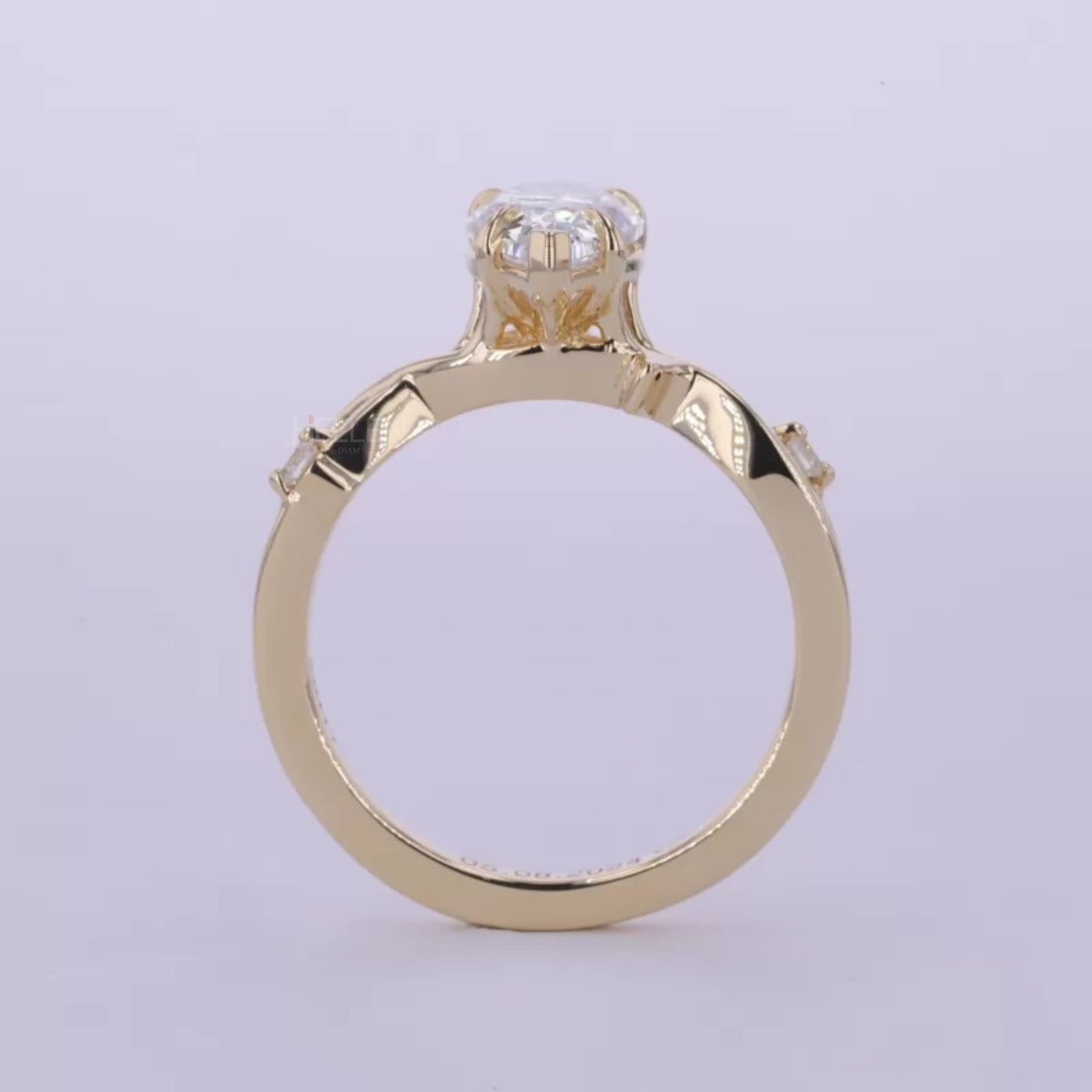Pear And Round Cut Moissanite Bridal Ring Set