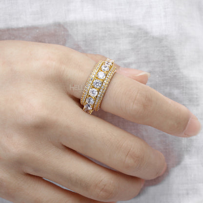 Rotating VVS Diamond Studded Satisfaction Ring