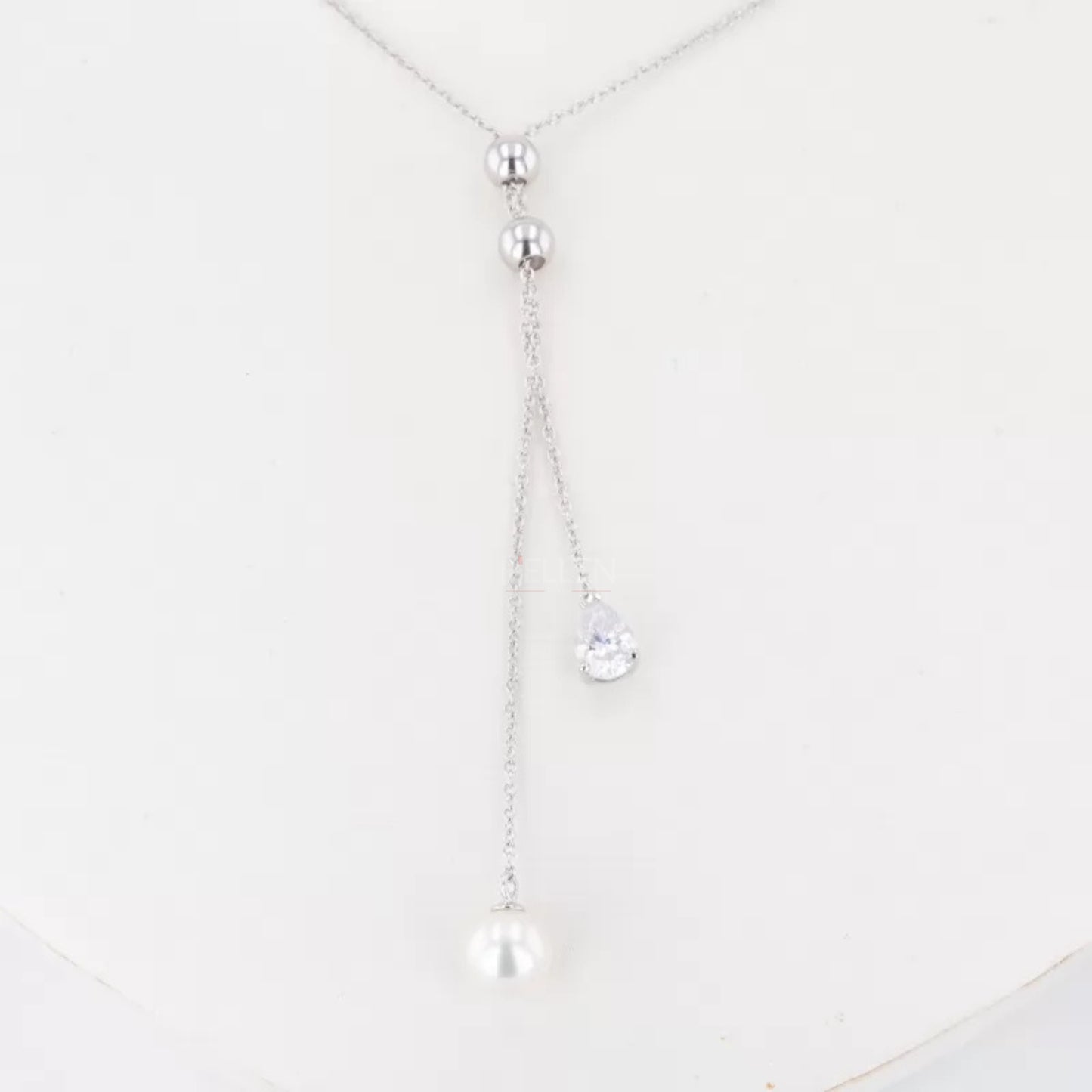 Elegant Pear Cut Moissanite And Pearl Adjustable Necklace