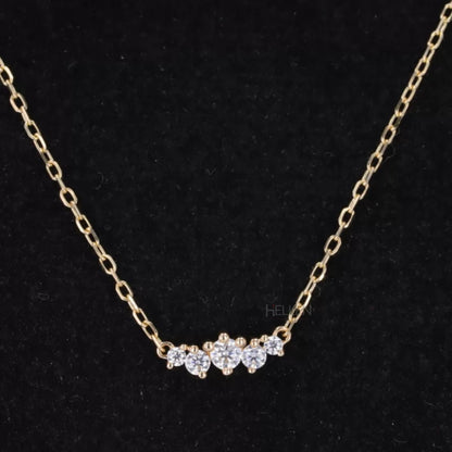 Necklace with uneven size round cut moissanite stones – stylish and versatile piece for daily or formal occasions