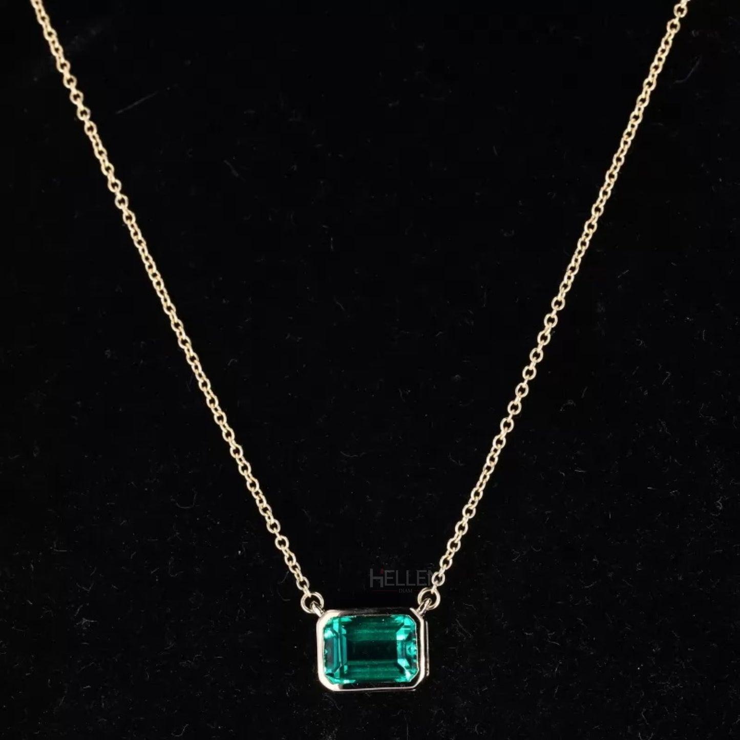 East to west set green emerald gemstone necklace in bezel setting – modern semi-precious jewelry for gifting

