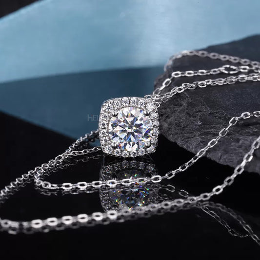 Cushion-shaped necklace with halo round cut moissanite – timeless and glamorous fine jewelry pendant