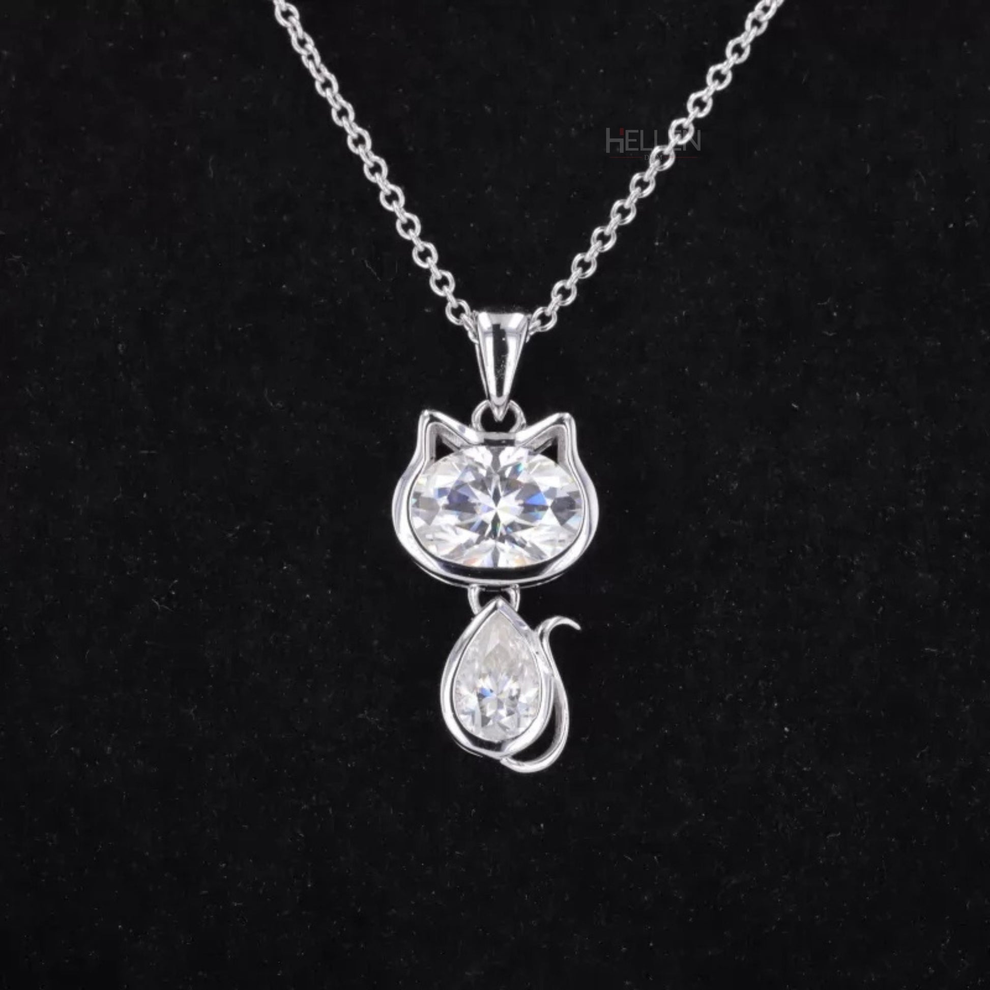 Cat-inspired necklace with pear and oval cut moissanite – fun and sparkling animal-themed jewelry

