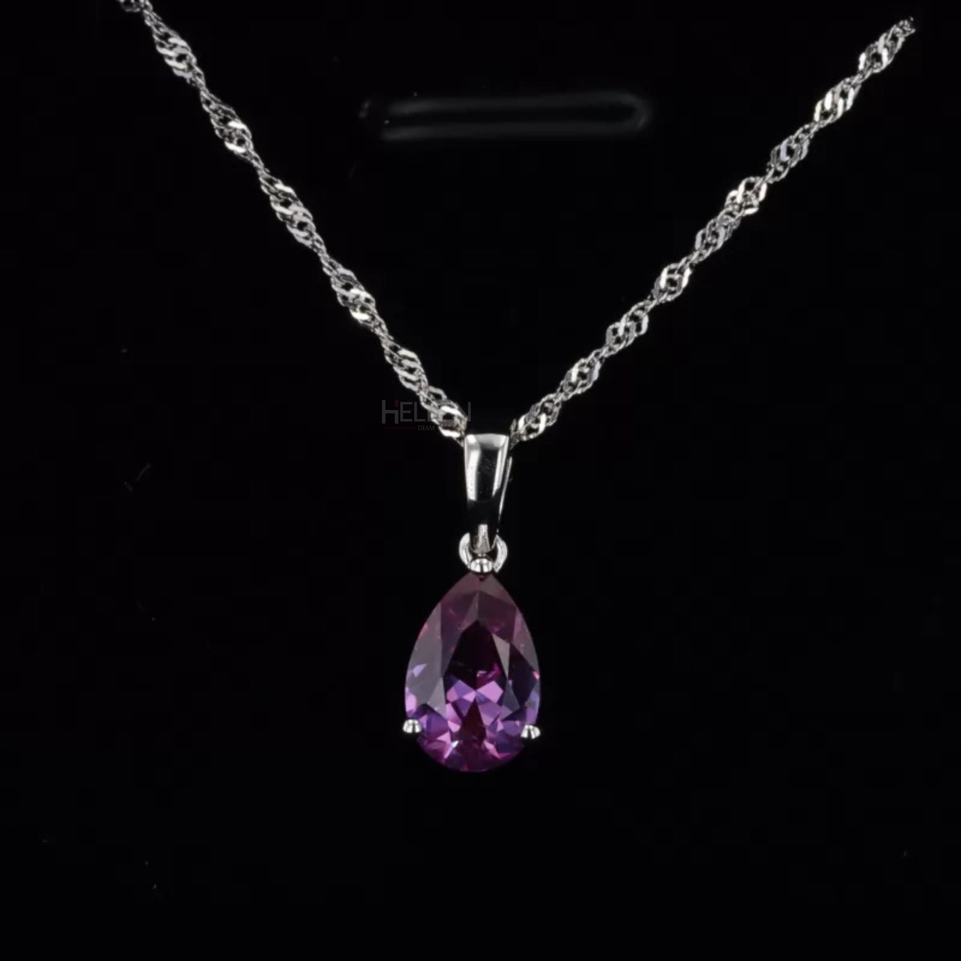 Disco chain necklace with pear cut purple gemstone – glamorous drop pendant in rich violet tones

