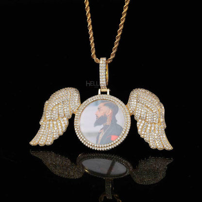 Customized Angel Wings Memory Pendent With Round Cut Moissanite