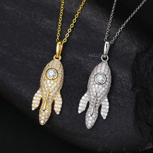 Moissanite-studded space shuttle pendant – out-of-this-world hip-hop jewelry for bold explorers

