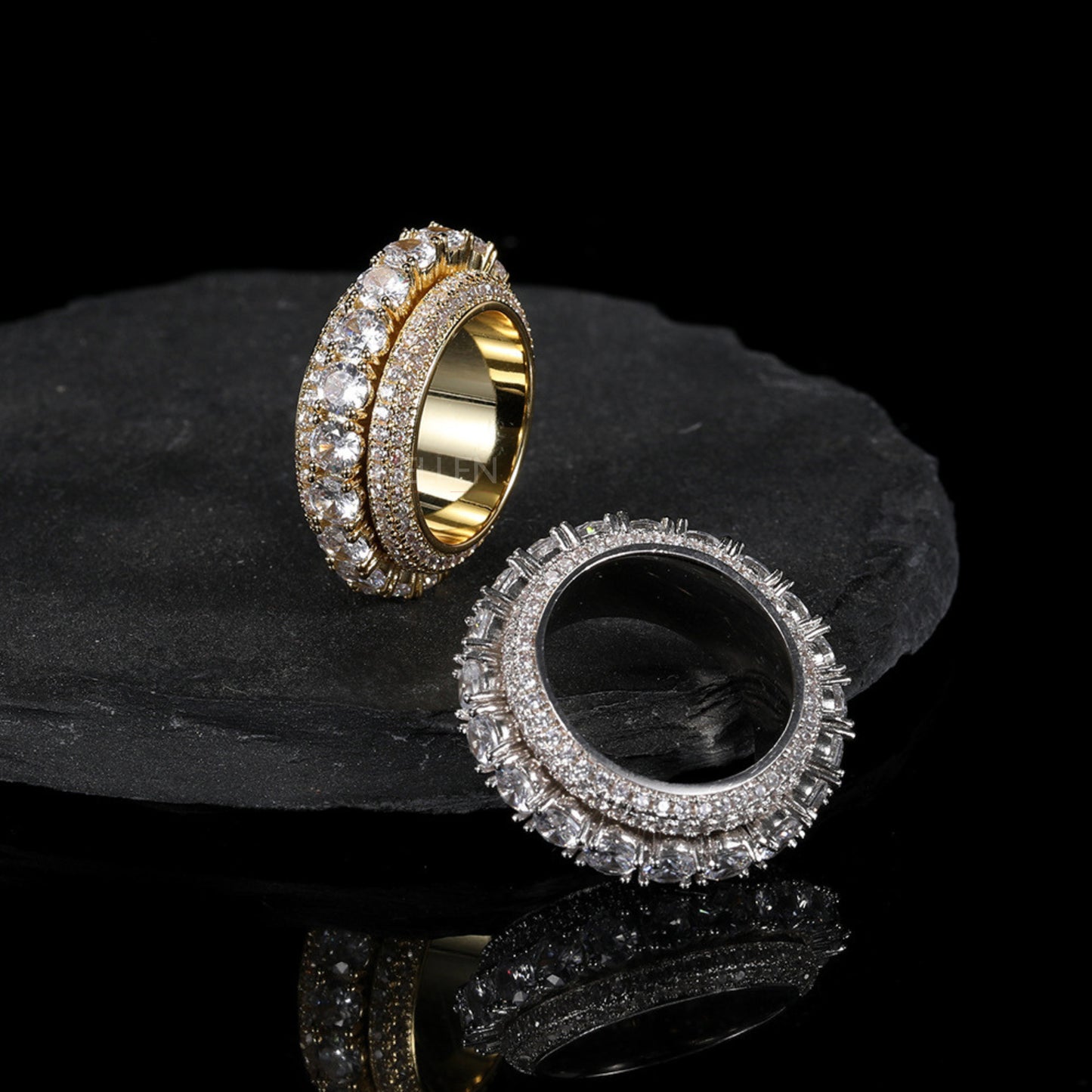 Rotating VVS Diamond Studded Satisfaction Ring