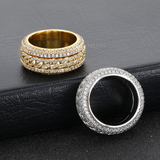 Spinning satisfaction ring with VVS moissanite – interactive iced ring with high shine for him

