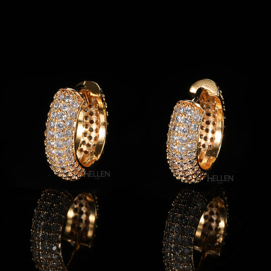 Moissanite-studded hoop earrings with iced-out detailing – luxury hoops with maximum brilliance

