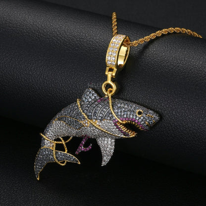 Haunted shark pendant iced with moissanite and paired with a rope chain – bold and wild hip-hop style

