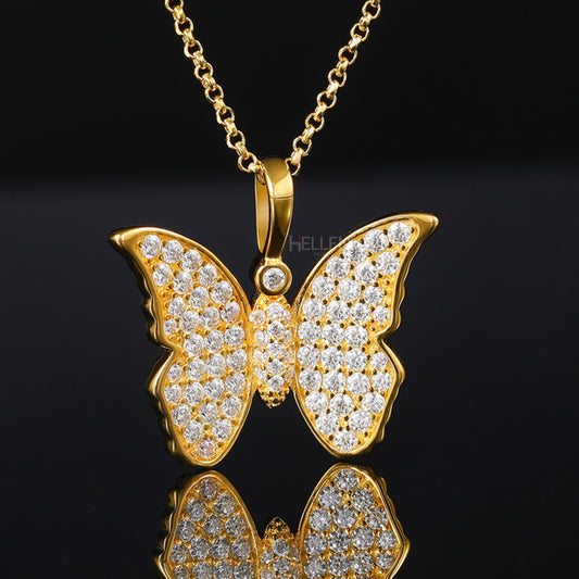 Butterfly-shaped pendant for men featuring round moissanite – urban elegance with iced-out wings

