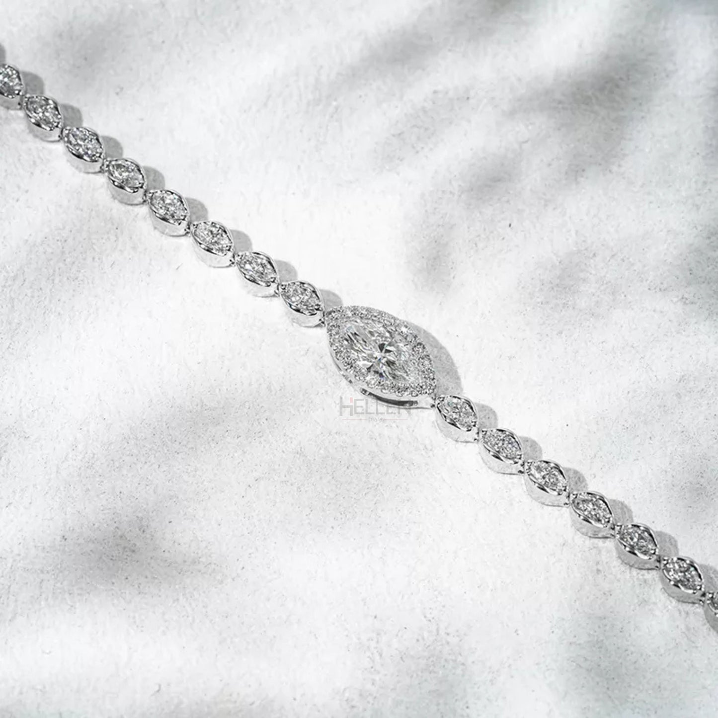 Statement bracelet with marquise and round cut stones – trendy and eye-catching moissanite loose bracelet design