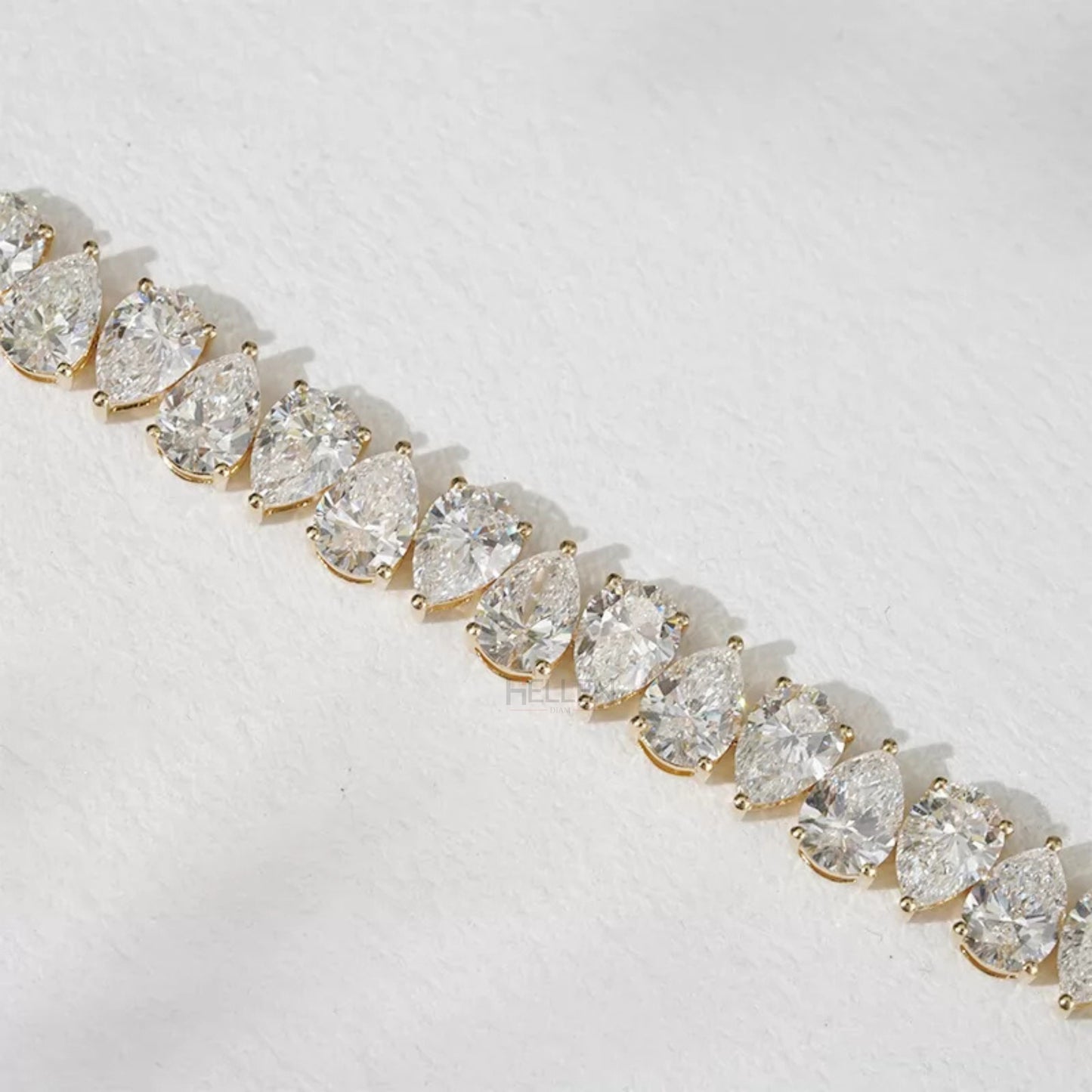 Pear cut moissanite tennis bracelet with 3 prong setting – essential sparkle in a fresh and modern shape

