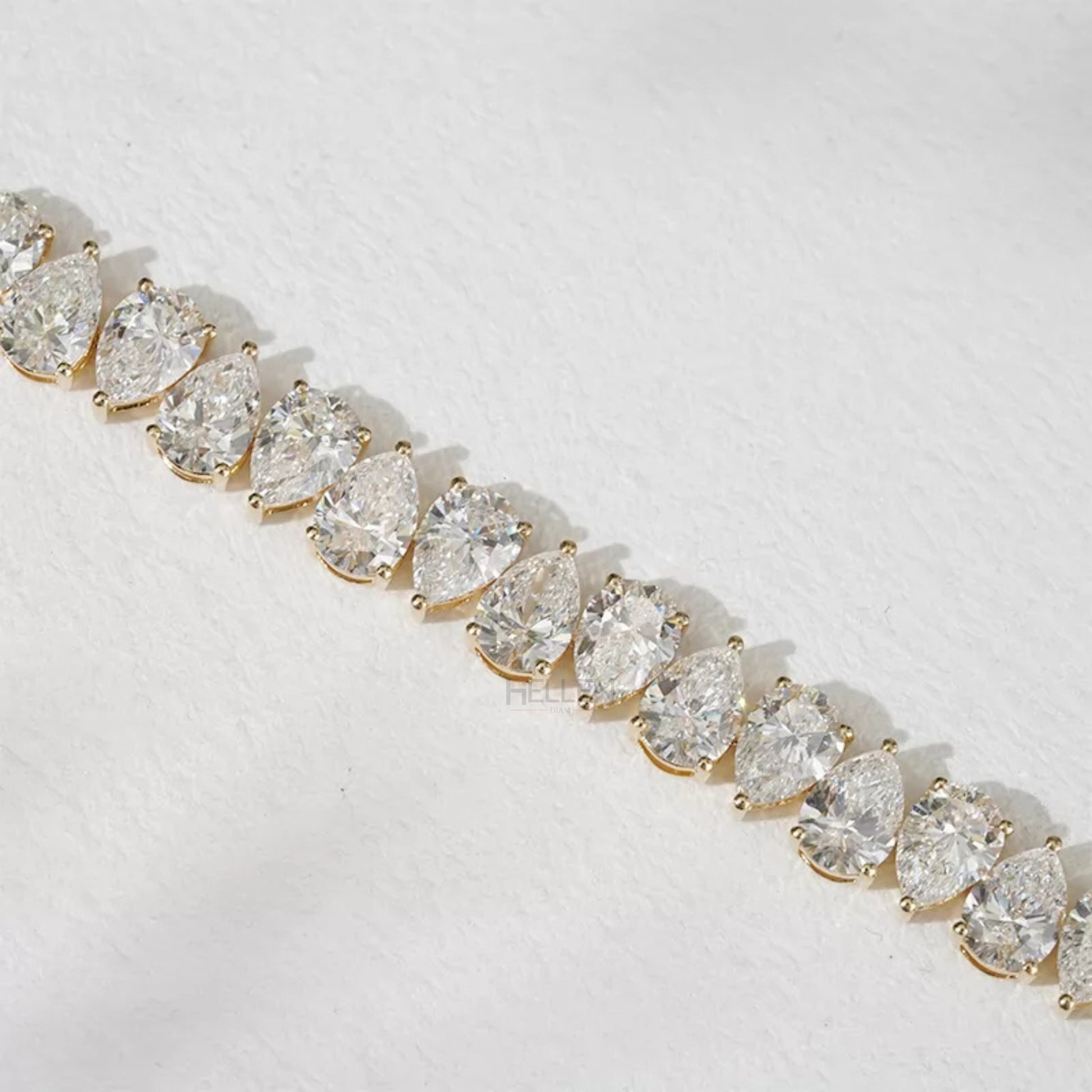 Pear cut moissanite tennis bracelet with 3 prong setting – essential sparkle in a fresh and modern shape


