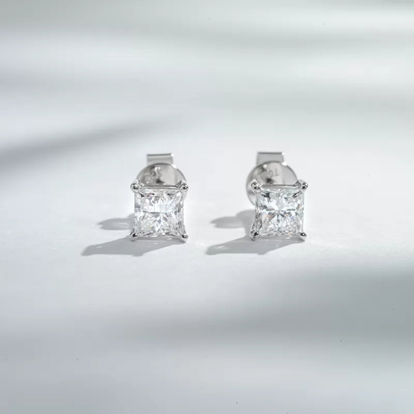 Sterling 925 princess cut moissanite solitaire studs – sleek and elegant earrings for refined style

