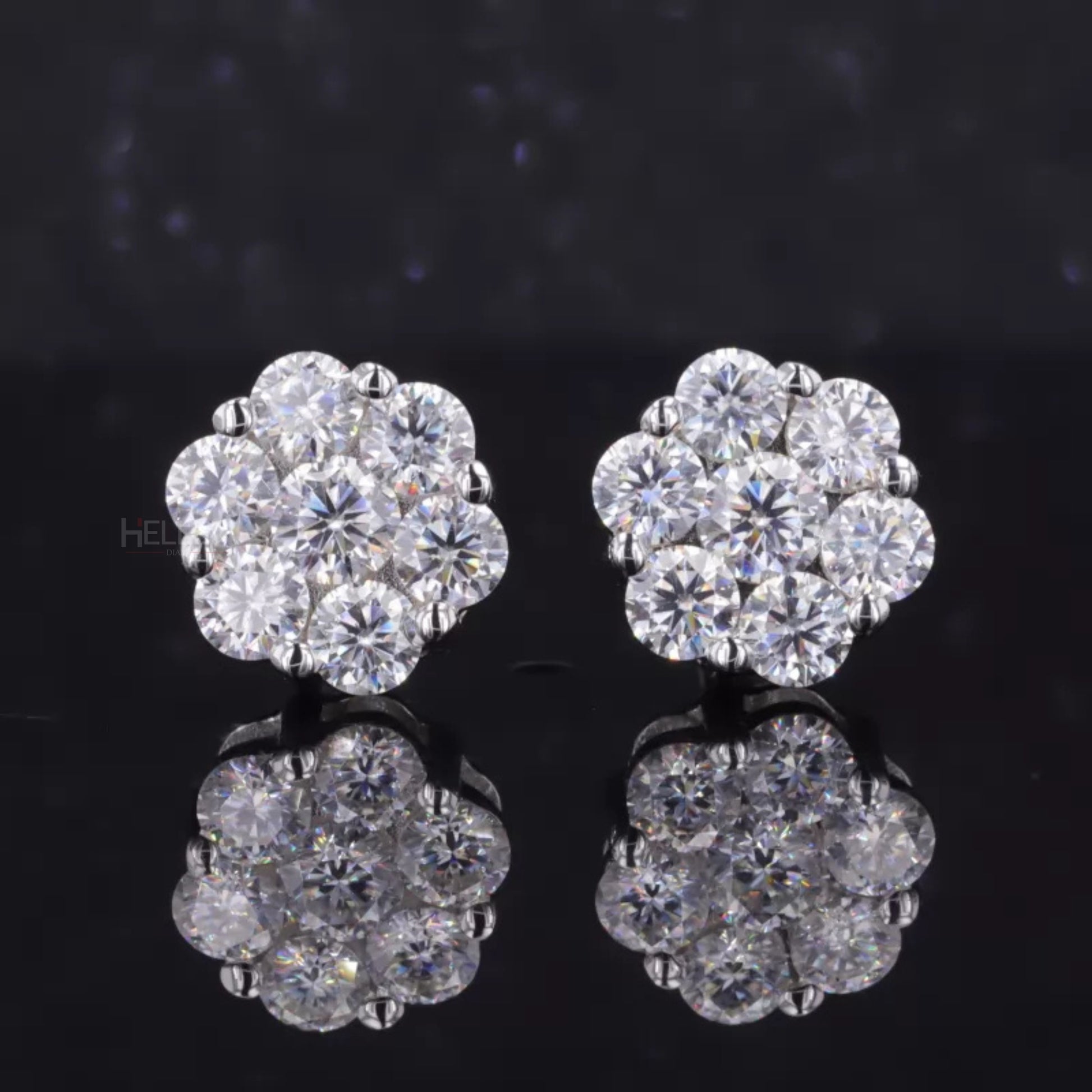 Floral cluster stud earrings with brilliant cut moissanite in 925 silver – blooming sparkle with a delicate finish

