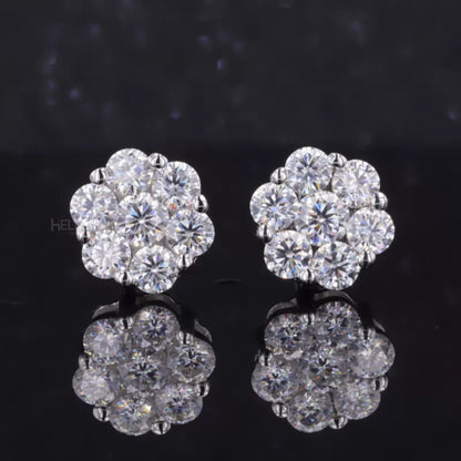 Floral cluster stud earrings with brilliant cut moissanite in 925 silver – blooming sparkle with a delicate finish

