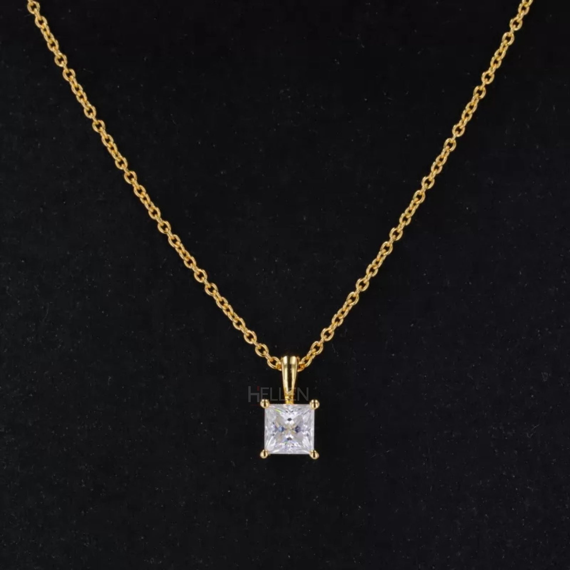 Princess cut moissanite pendant in vintage-inspired setting – stunning necklace with classic brilliance