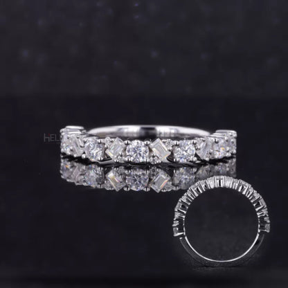 Anniversary band featuring baguette and round cut moissanite – modern mix of sparkle and structure

