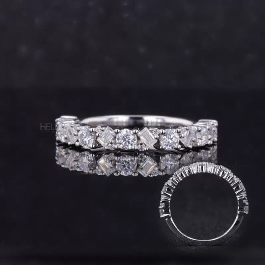 Anniversary band featuring baguette and round cut moissanite – modern mix of sparkle and structure


