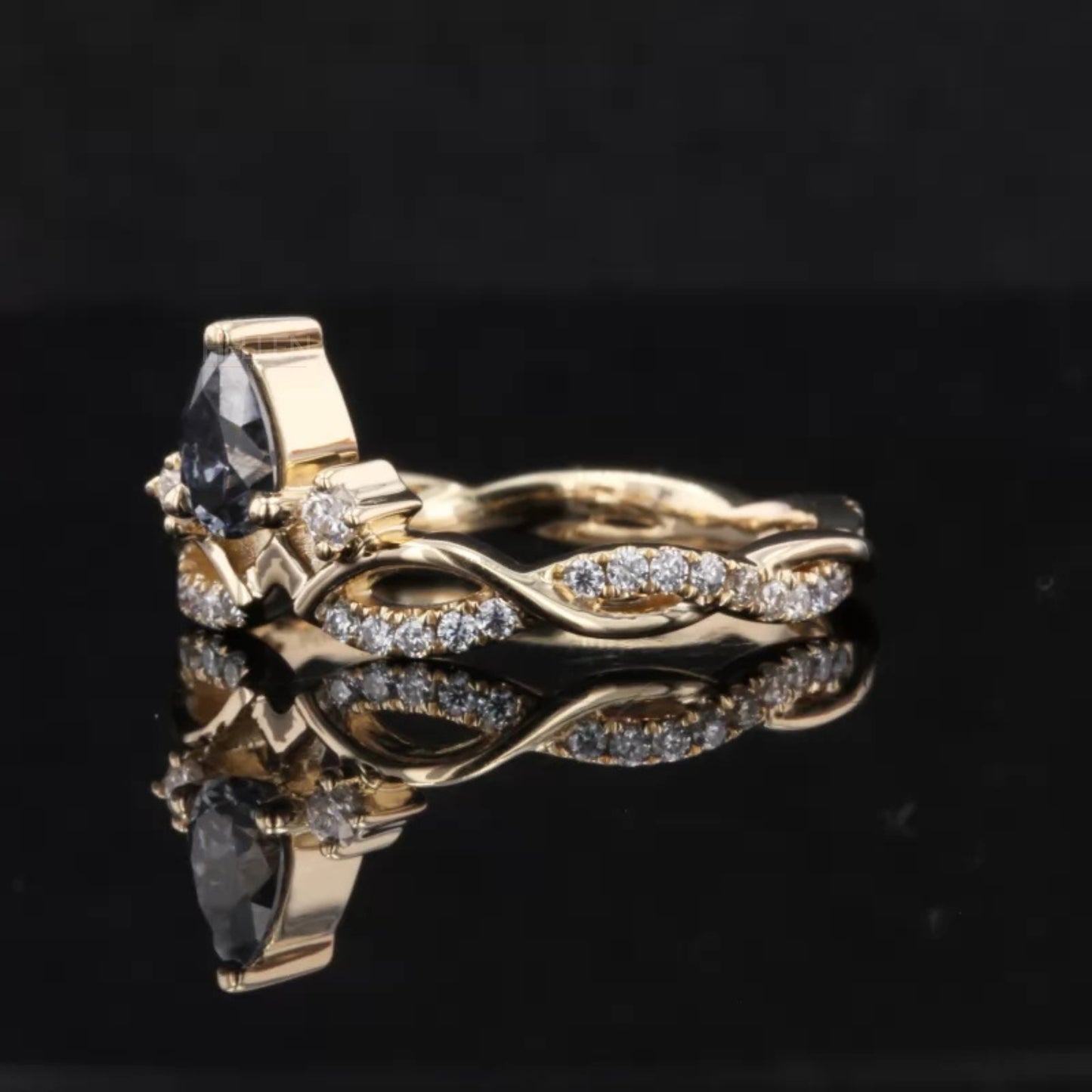 Round & Salt and Pepper Pear Cut V Curved Moissanite Wedding Band