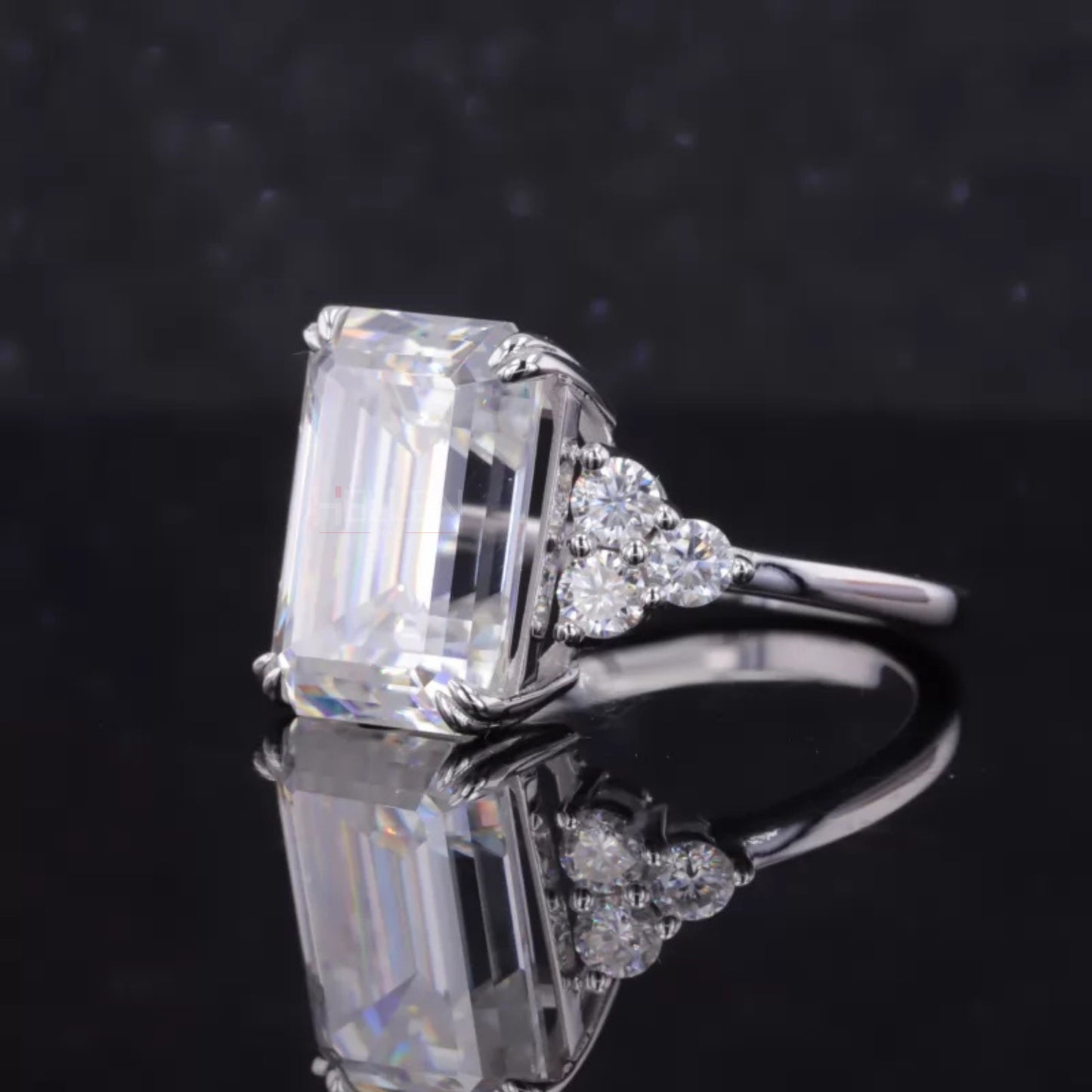 7 Stone Emerald and Round Beautiful Engagement Ring for Her