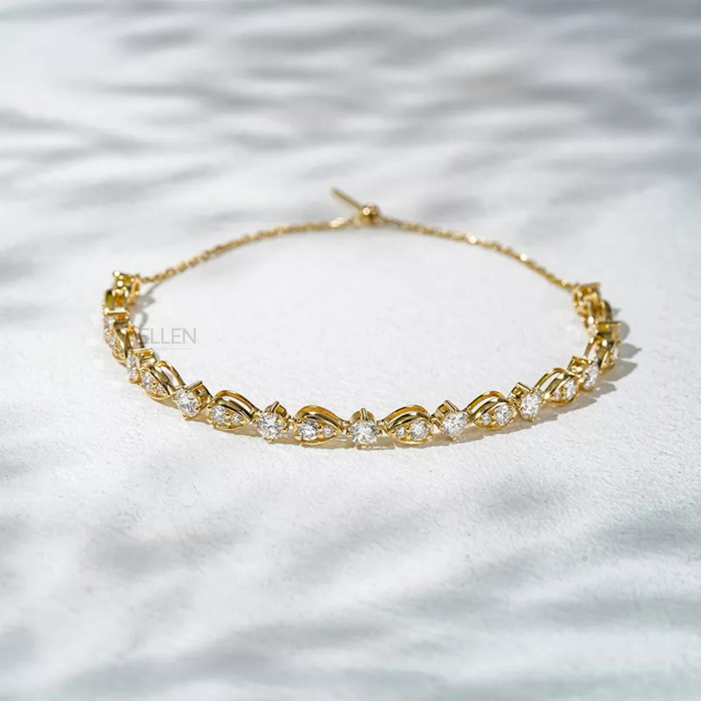 Round Moissanite with Pear Illusion Setting Loose Chain Bracelet