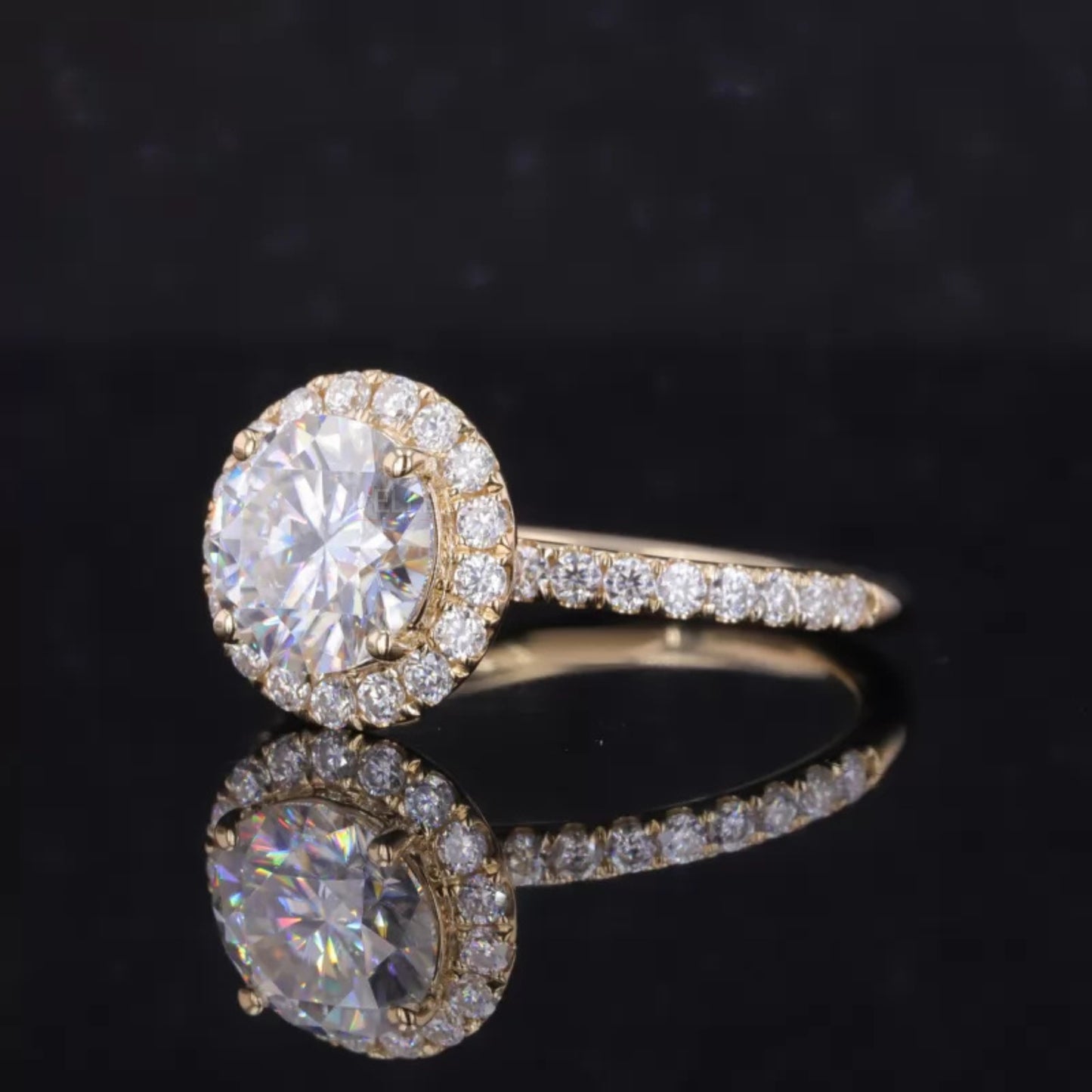 Brilliant Round Cut Solitaire Moissanite Halo Engagement Ring
