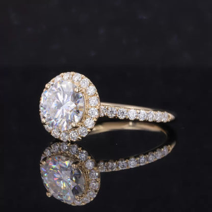 Brilliant Round Cut Solitaire Moissanite Halo Engagement Ring