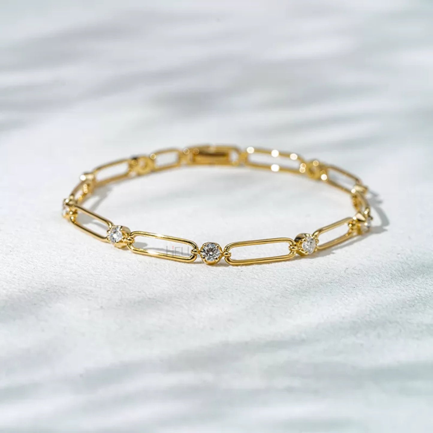 Dazzling Paper Clip Moissanite Linking Loose Bracelet