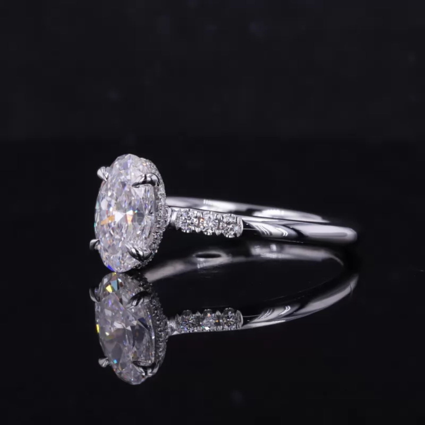 Center Oval Cut And Round Side Moissanite Claw Prong Solitaire Ring