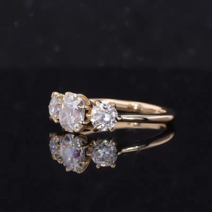 Centre Oval Cut And Round Side Moissanite 3 Stone Ring