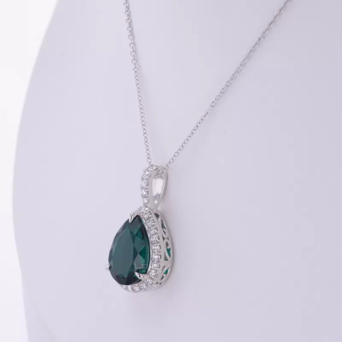 Bridesmaid Pear Cut Green Emerald And Moissanite Halo Necklace