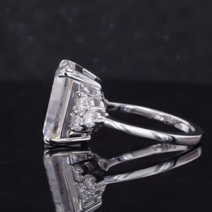 7 Stone Emerald and Round Beautiful Engagement Ring for Her