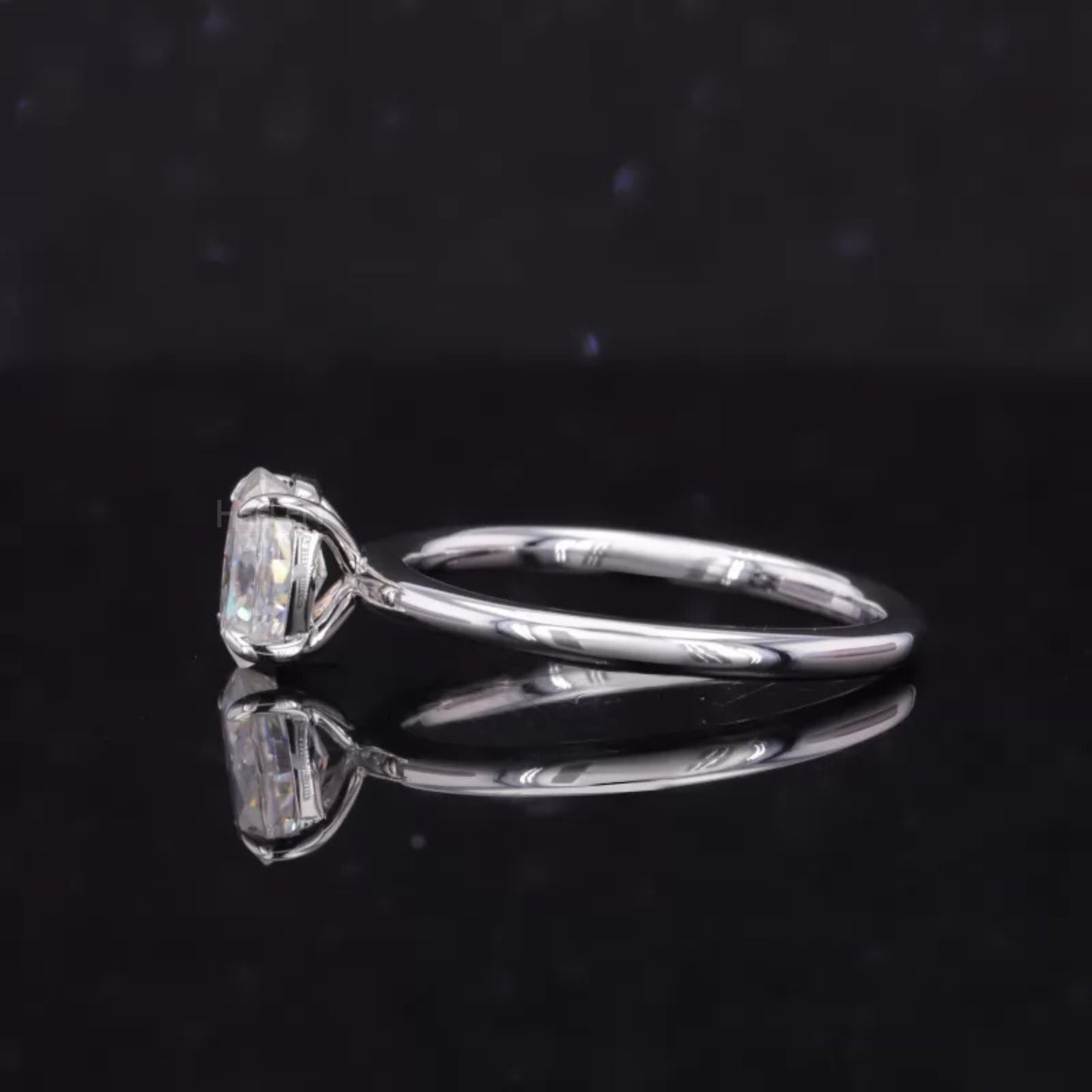 Oval Cut Solitaire Moissanite Tiger Prongs 925 Silver Engagement Ring