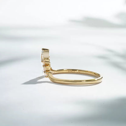 Round & Pear Cut V Curved Moissanite Vintage Wedding Band