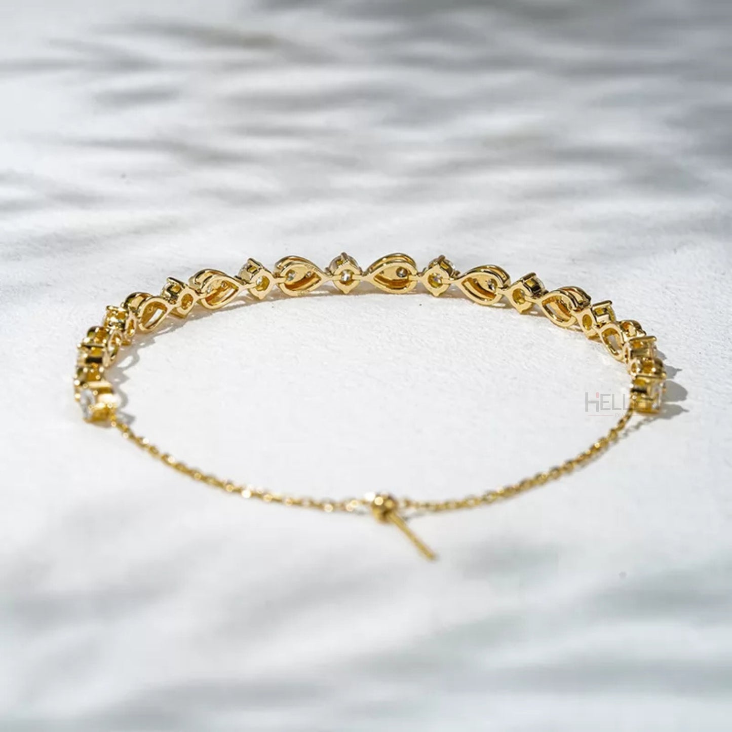 Round Moissanite with Pear Illusion Setting Loose Chain Bracelet