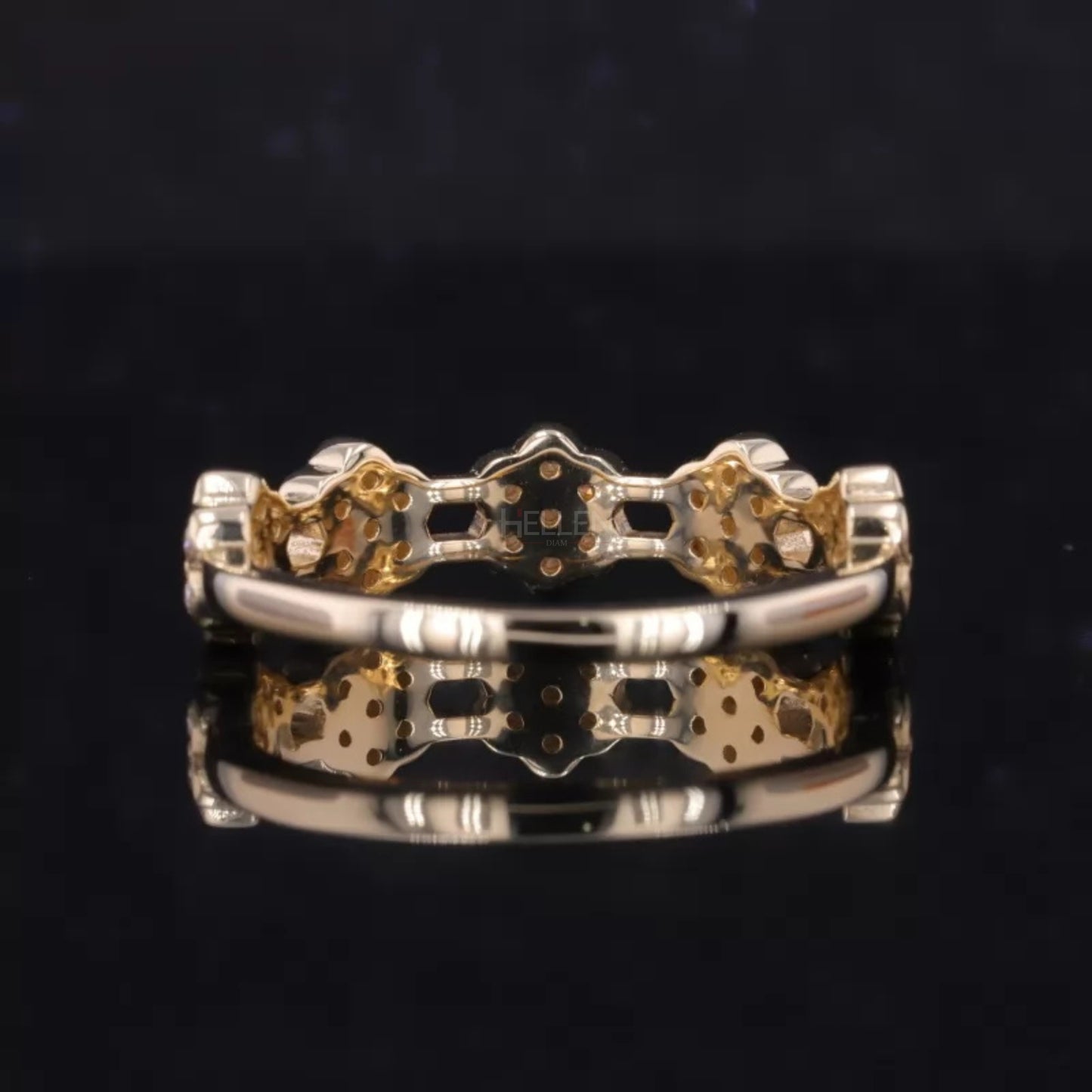 Floral Illusion Round Diamond Cluster Wedding Band