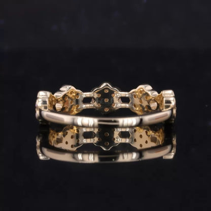Floral Illusion Round Diamond Cluster Wedding Band