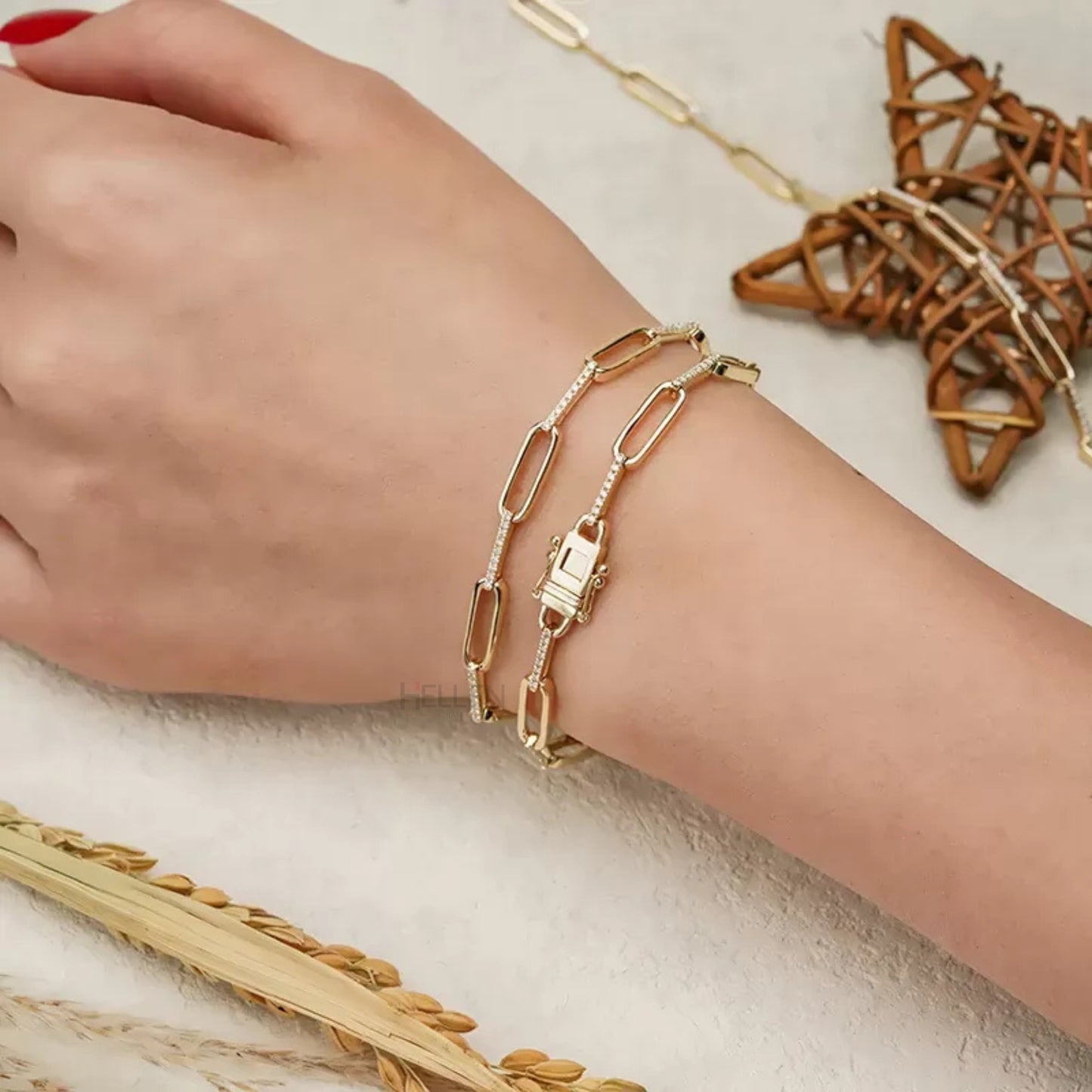 Elegant Italian Feel Linking Bracelet With Round Cut Moissanite