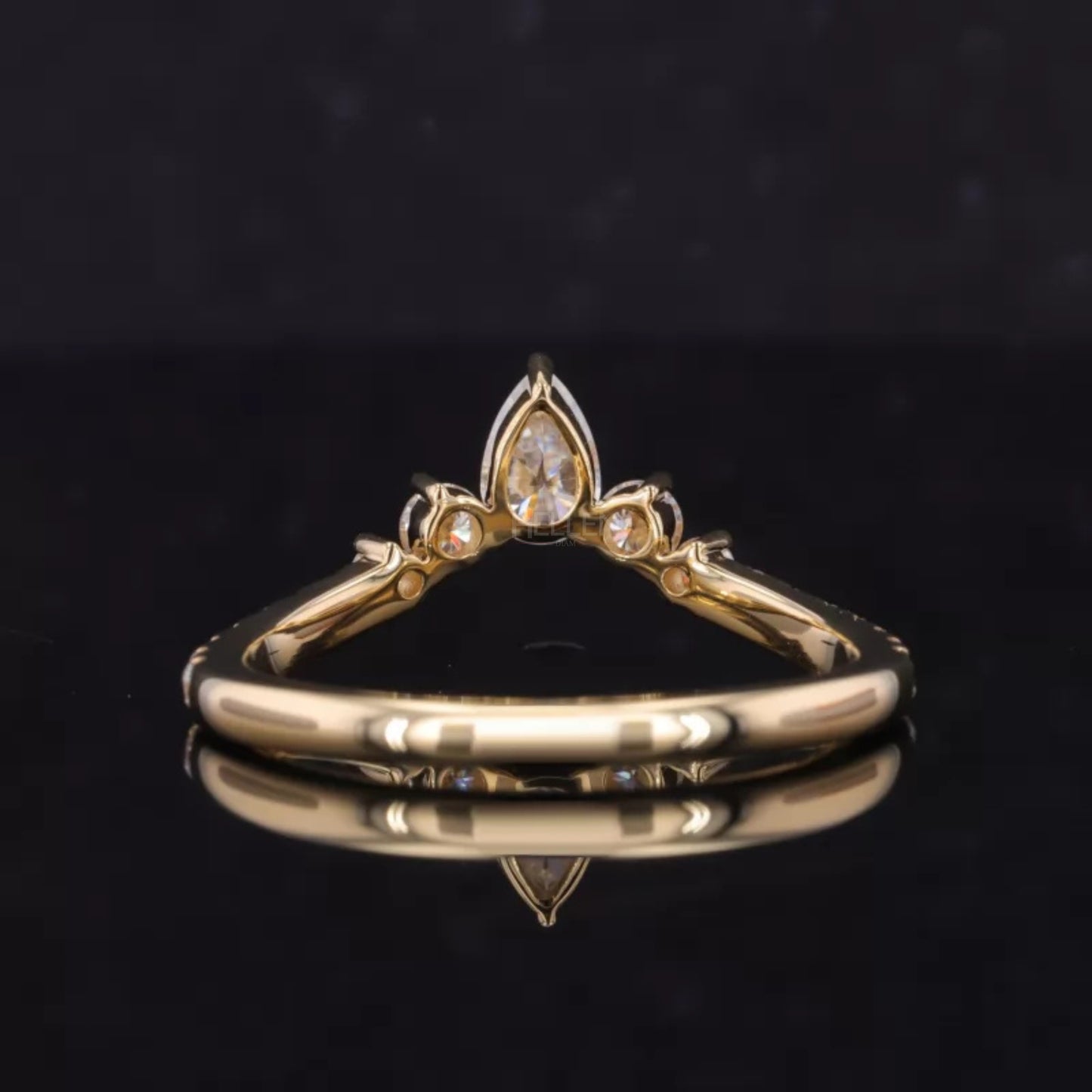 Round And Pear Cut V Curved Moissanite Wedding Band